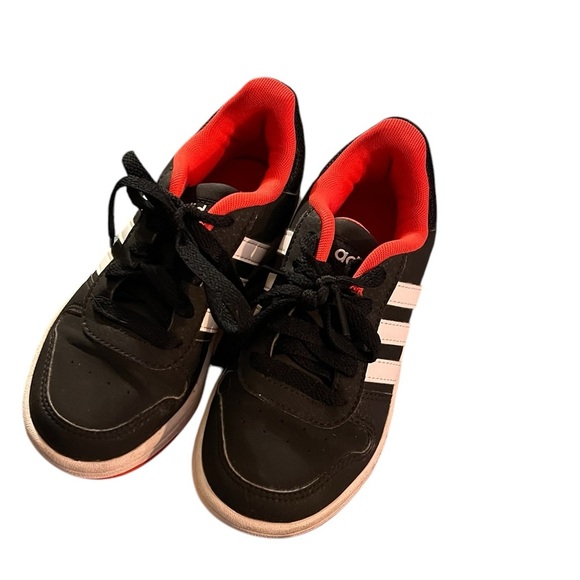 Adidas Kids Hoops Black White Red Basketball runnings sneakers shoes size 12.5 - Picture 1 of 8